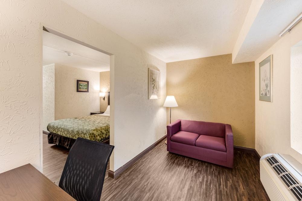 Econo Lodge Inn & Suites Binghamton Buitenkant foto