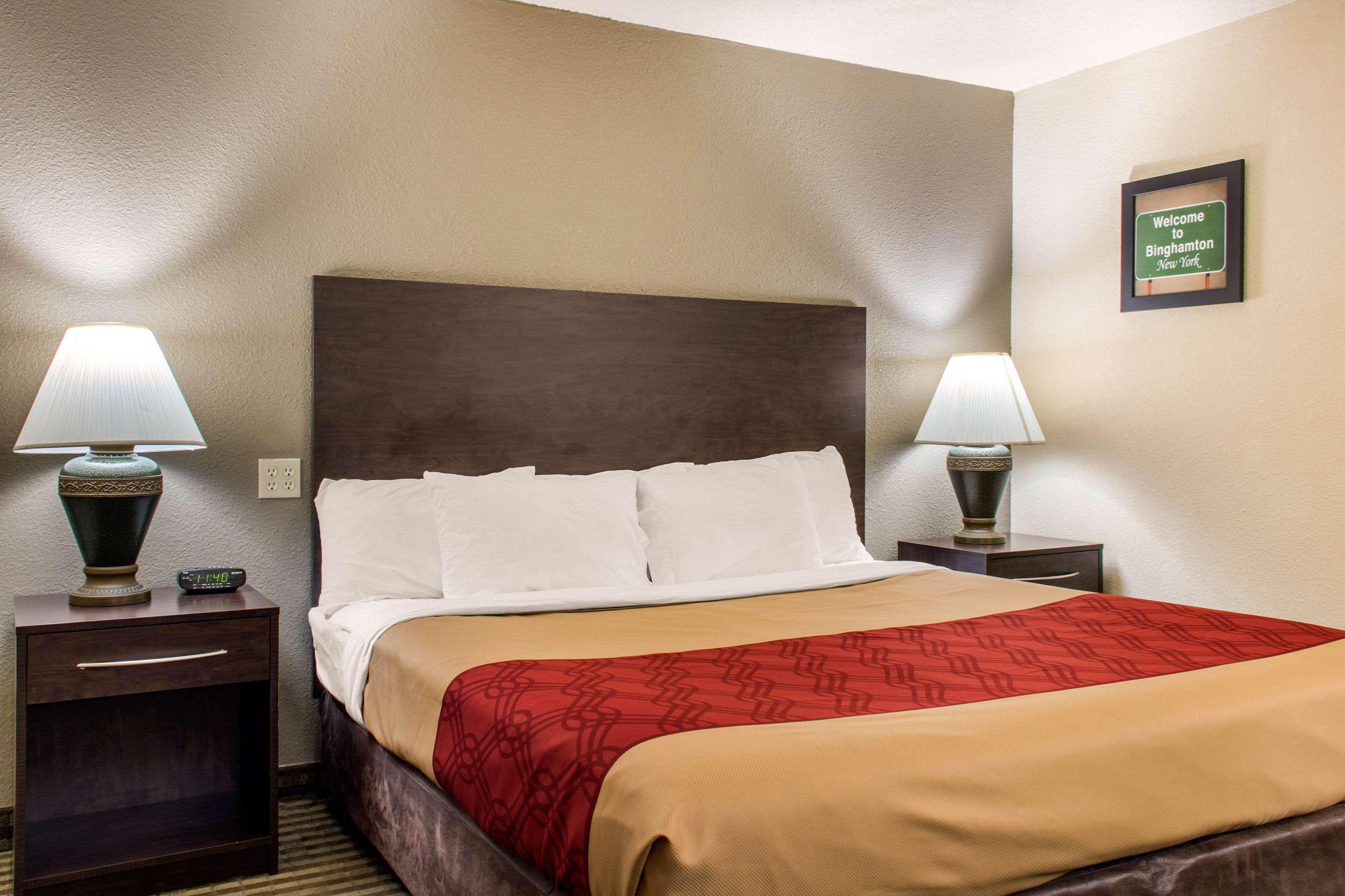 Econo Lodge Inn & Suites Binghamton Buitenkant foto