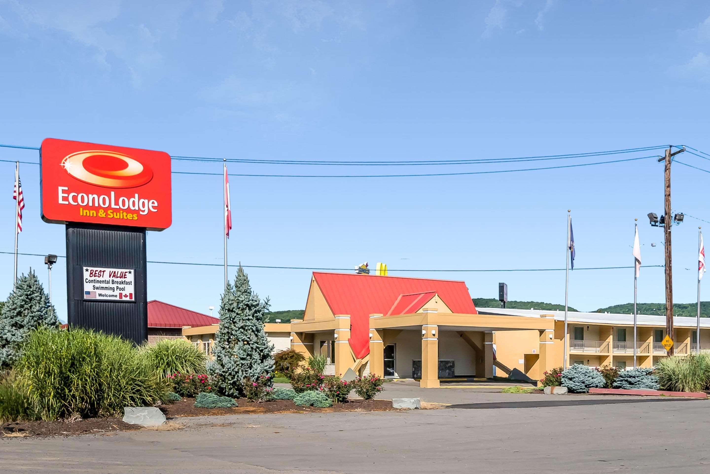 Econo Lodge Inn & Suites Binghamton Buitenkant foto