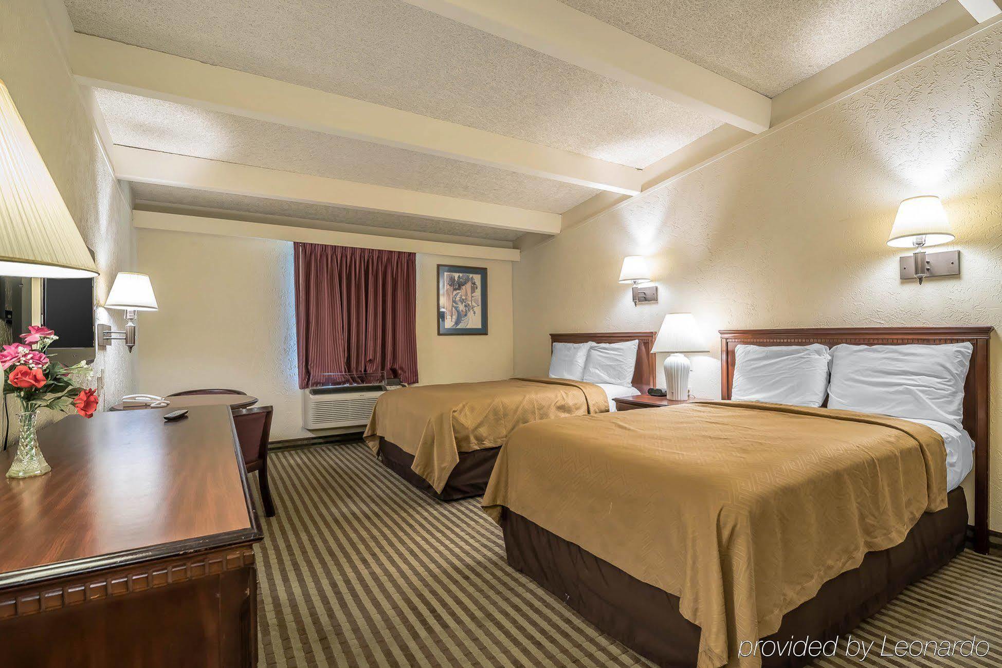 Econo Lodge Inn & Suites Binghamton Buitenkant foto