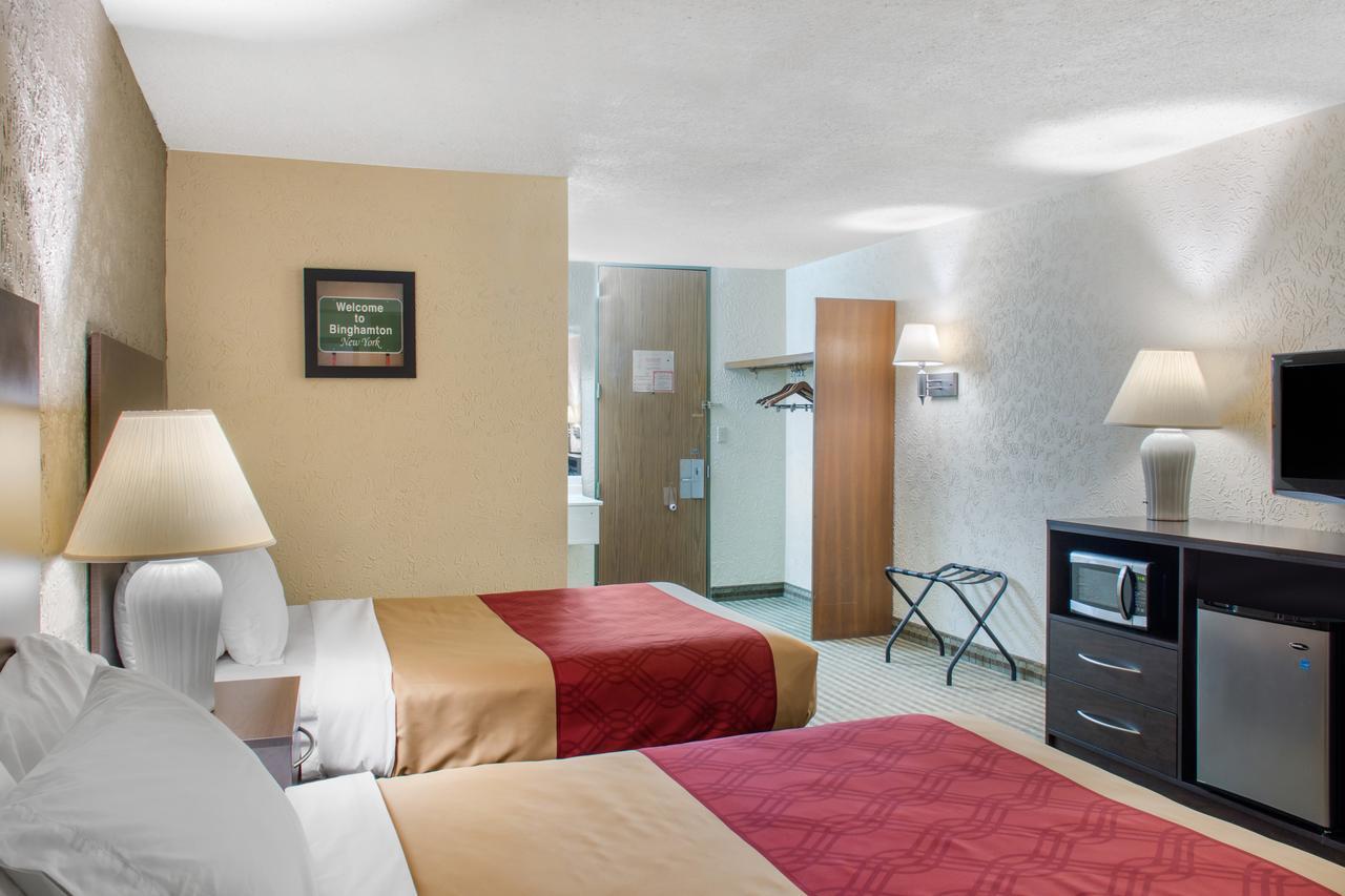 Econo Lodge Inn & Suites Binghamton Buitenkant foto